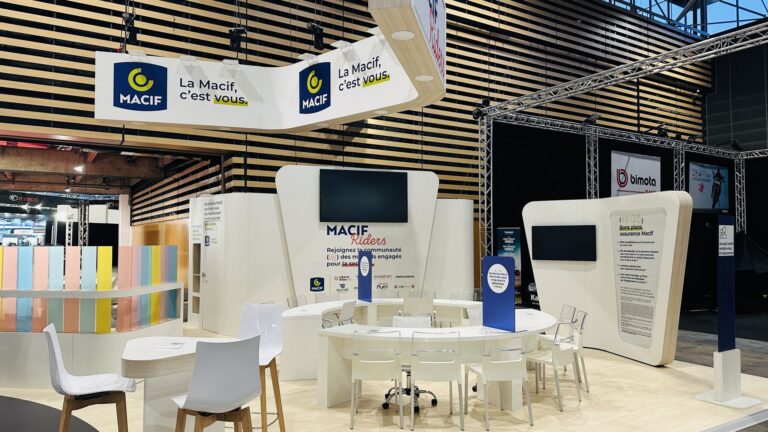 Stand MACIF au Salon du 2 Roues de Lyon 2025, réalisé par TheStandExperts